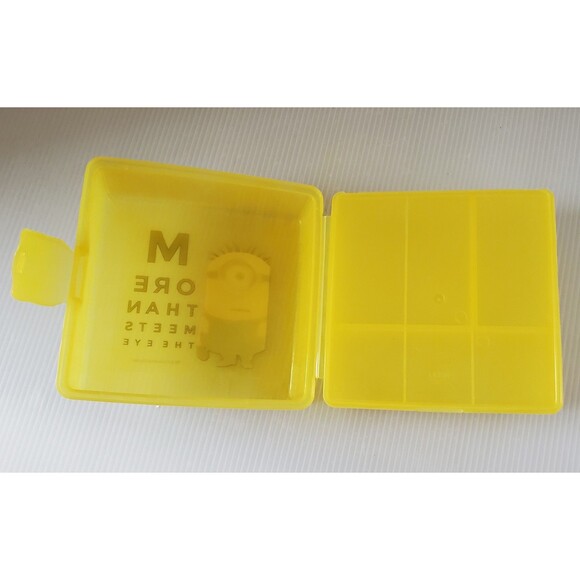 Zak Designs Minions Lunchtime Go Pak Bento Box Food Storage Container Lunch Cube - Picture 4 of 6